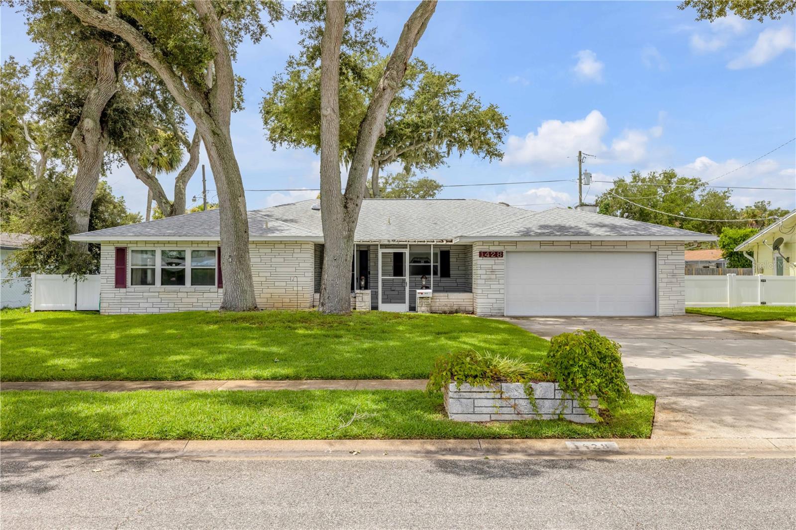 1428 MARDRAKE RD