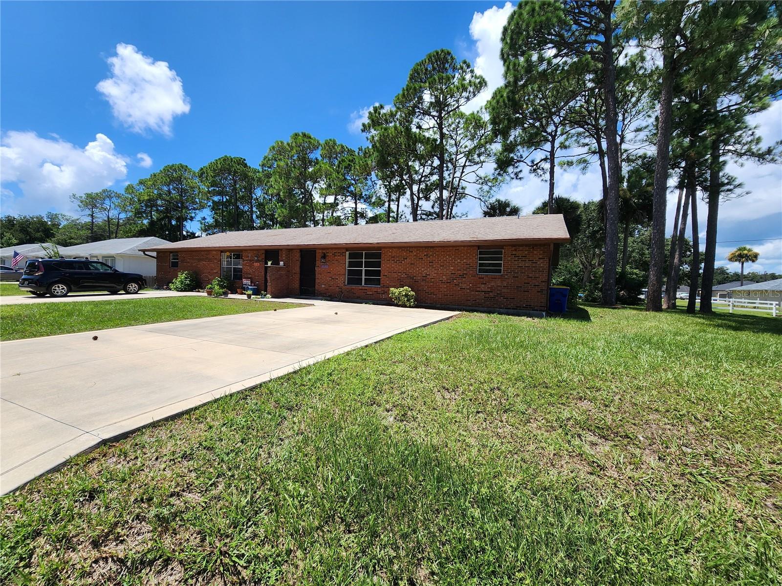 2304 India Palm Dr Property Photo 1