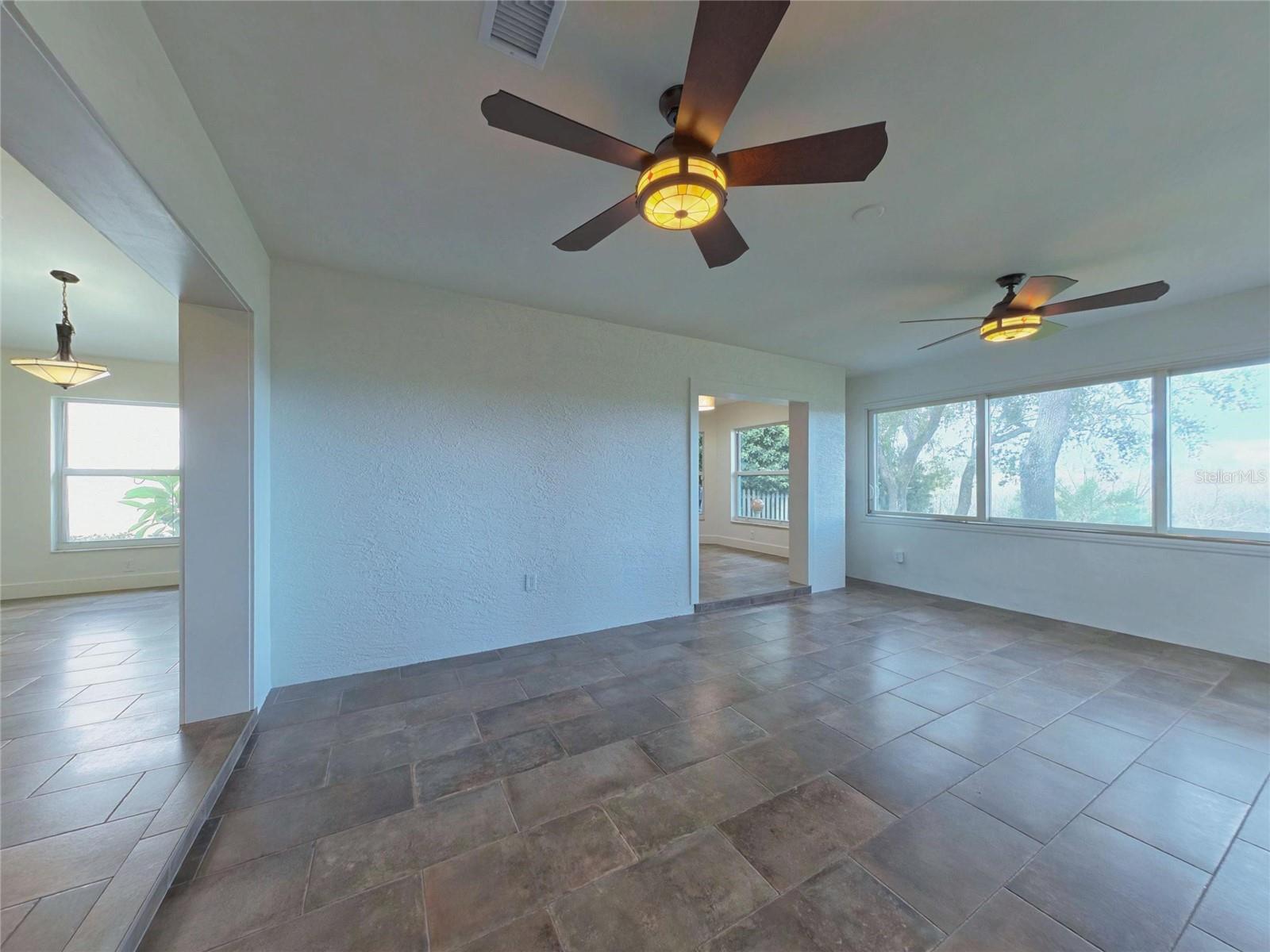 1363 Wayne Ave Property Photo 30