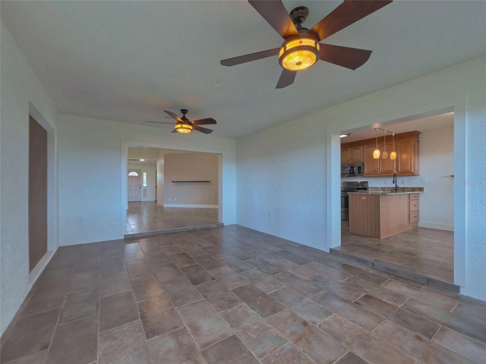 1363 Wayne Ave Property Photo 33
