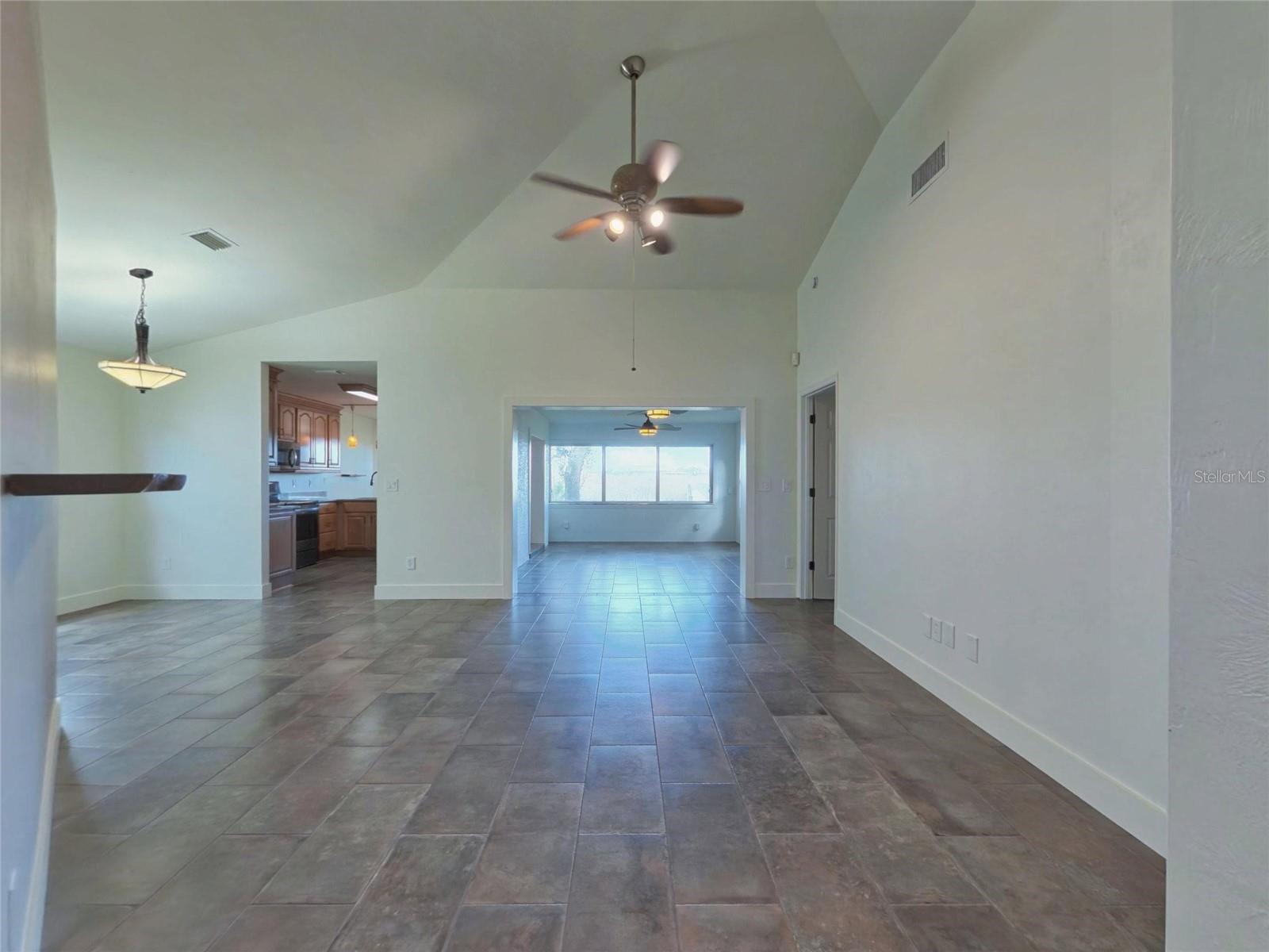 1363 Wayne Ave Property Photo 34