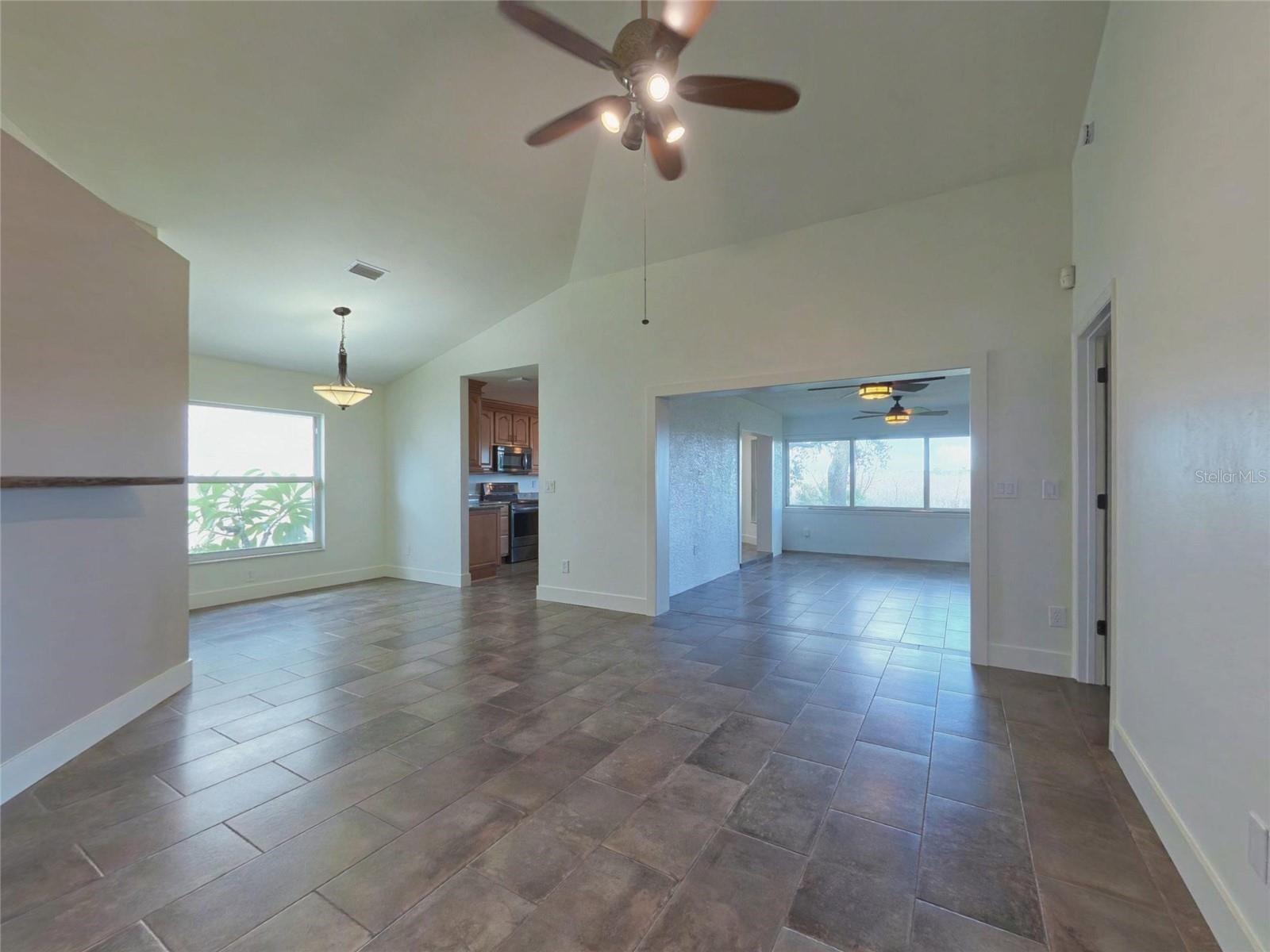 1363 Wayne Ave Property Photo 36