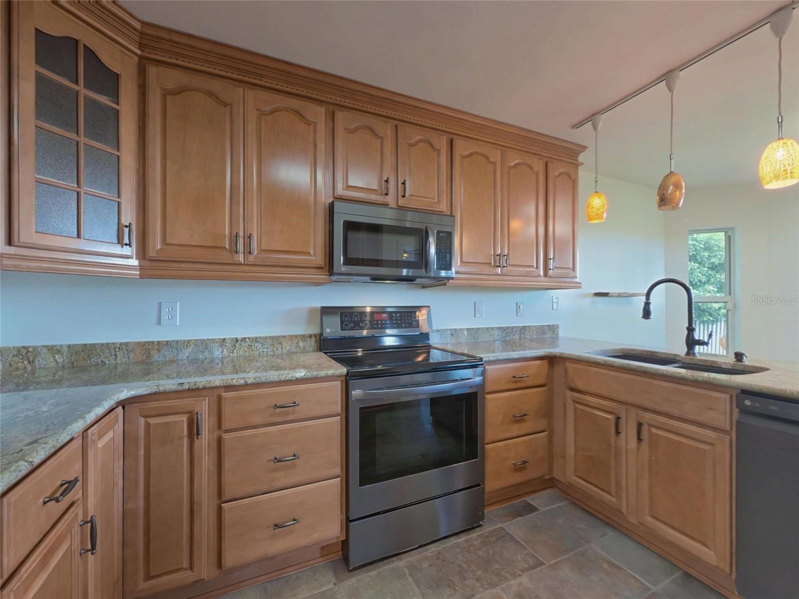 1363 Wayne Ave Property Photo 46