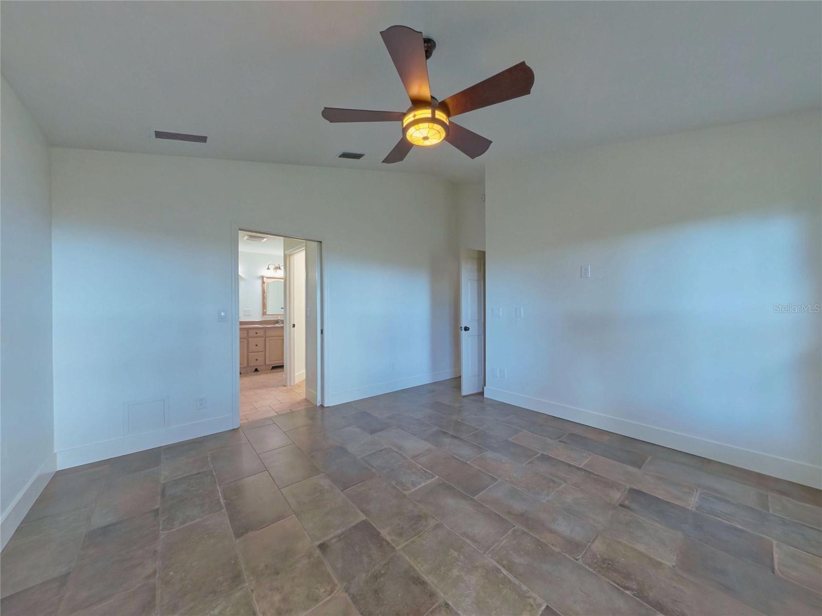 1363 Wayne Ave Property Photo 56