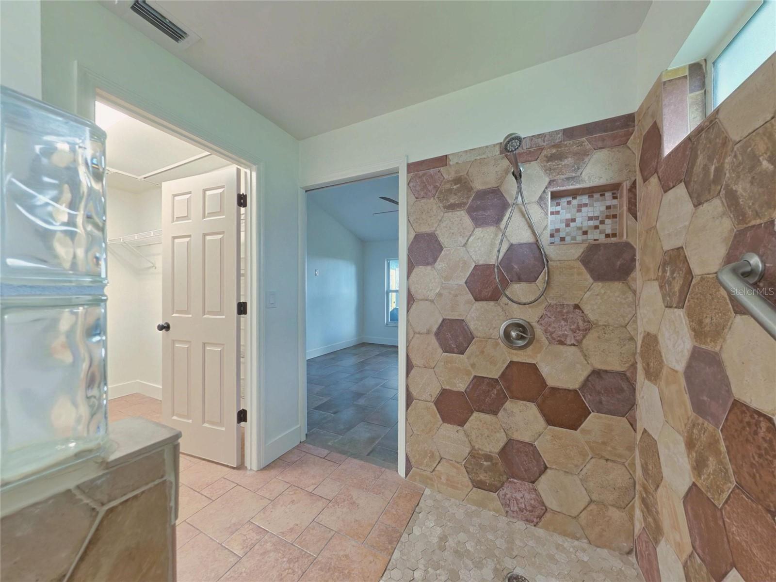 1363 Wayne Ave Property Photo 59