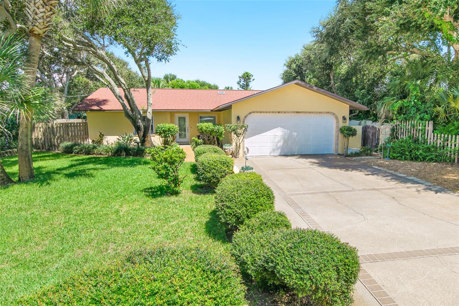 66 Beverly Hills Ave Property Photo 1