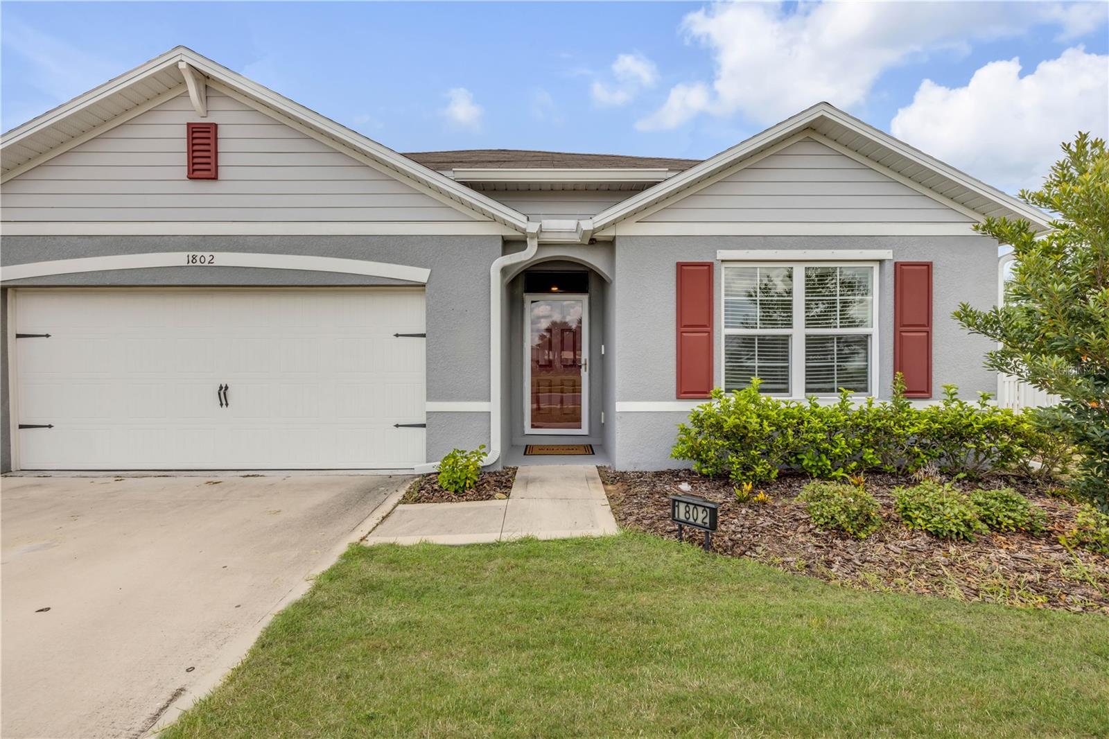 1802 MYRTLEBROOKE DR Property Photo 1