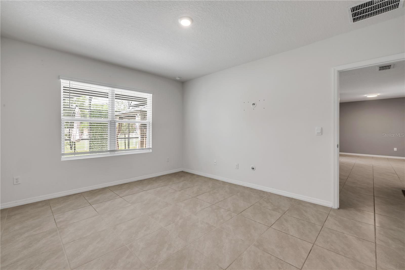 1802 Myrtlebrooke Dr Property Photo 20