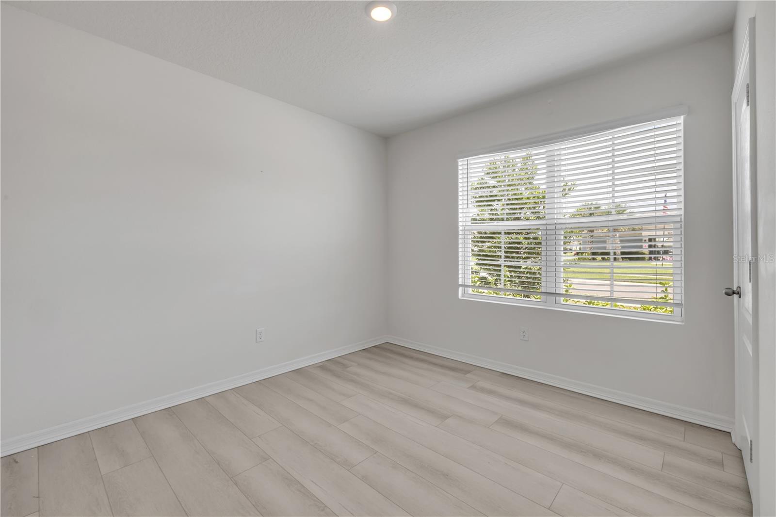 1802 Myrtlebrooke Dr Property Photo 30