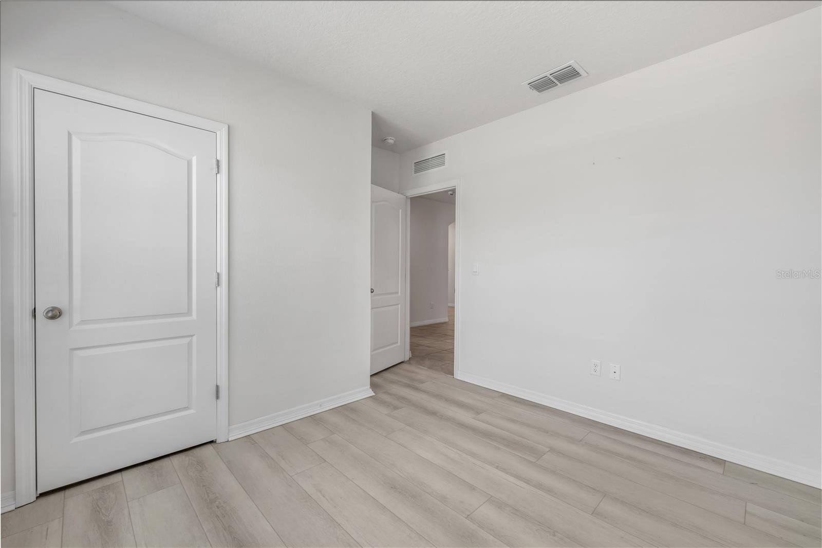 1802 Myrtlebrooke Dr Property Photo 31