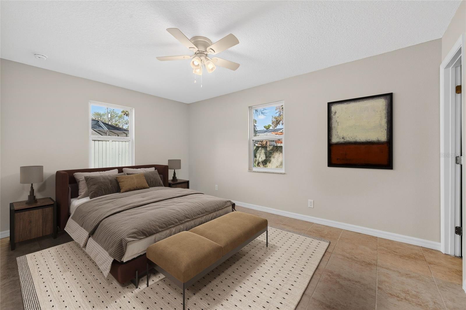 365 Hand Ave Property Photo 5
