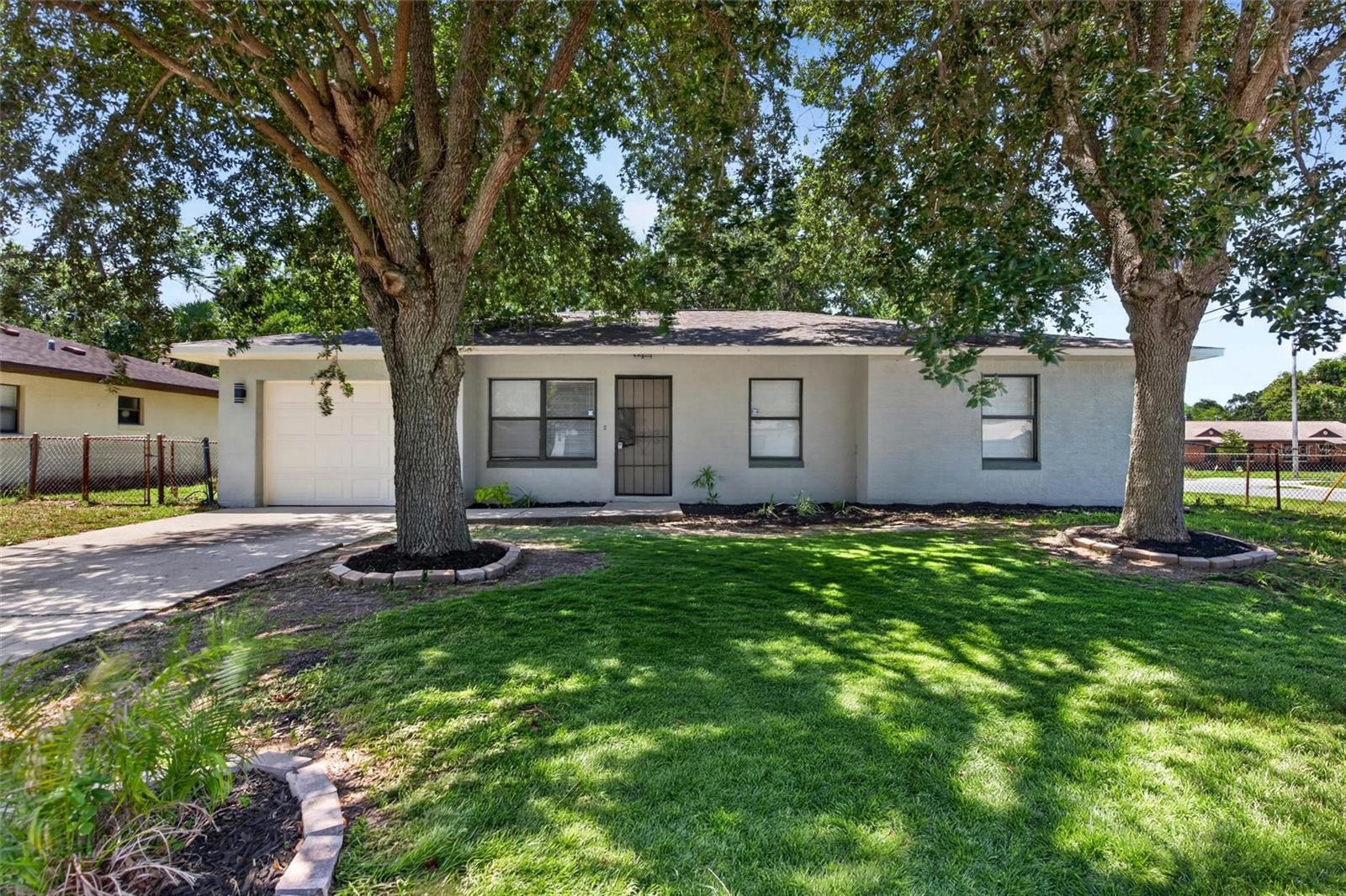 502 LOOMIS TRL