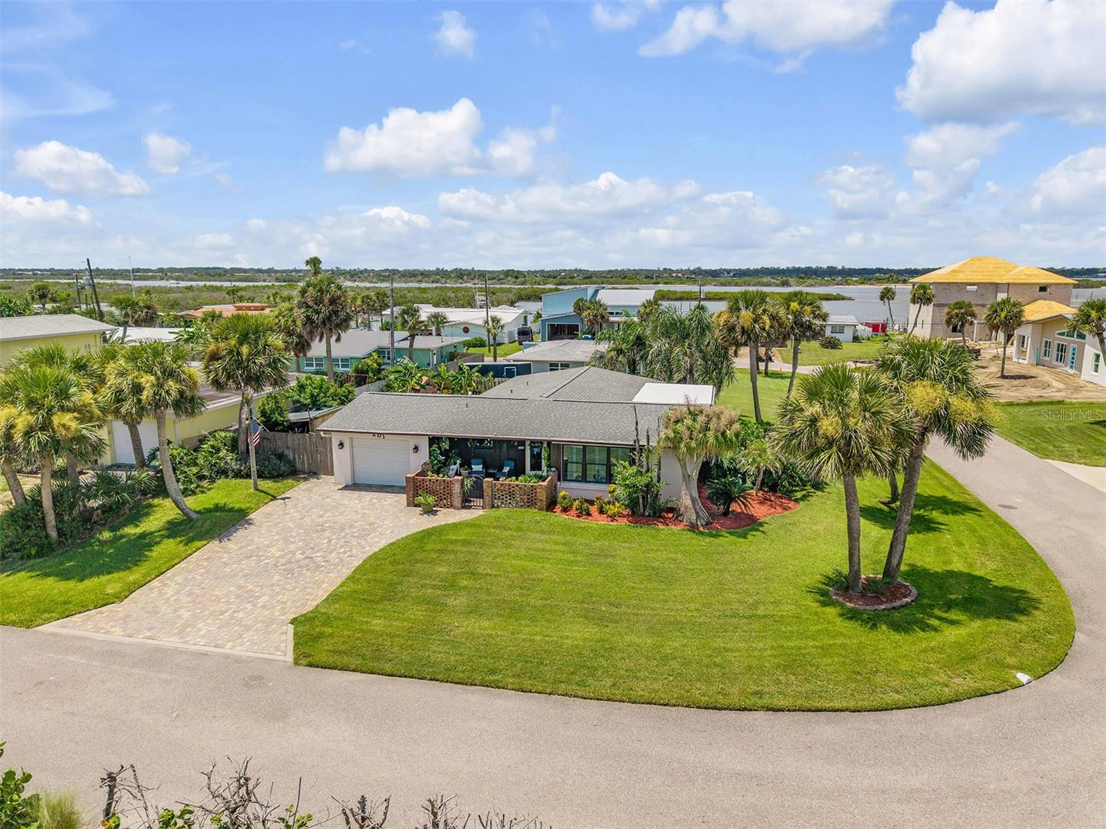 201 S Venetian Way Property Photo 1