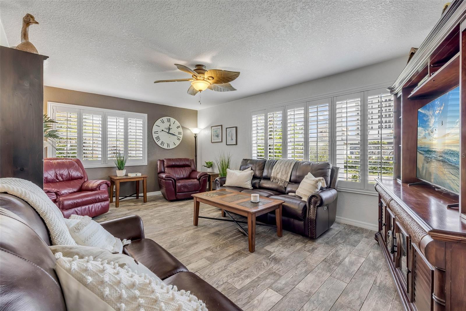 201 S Venetian Way Property Photo 9