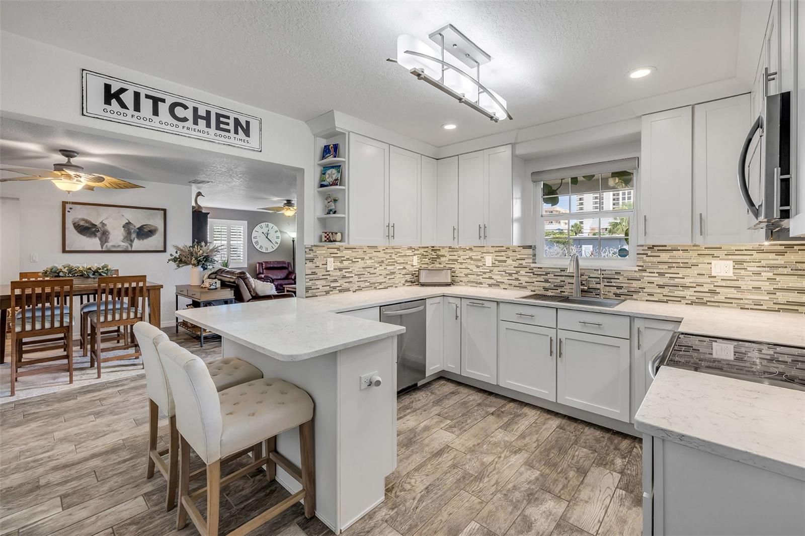 201 S Venetian Way Property Photo 14