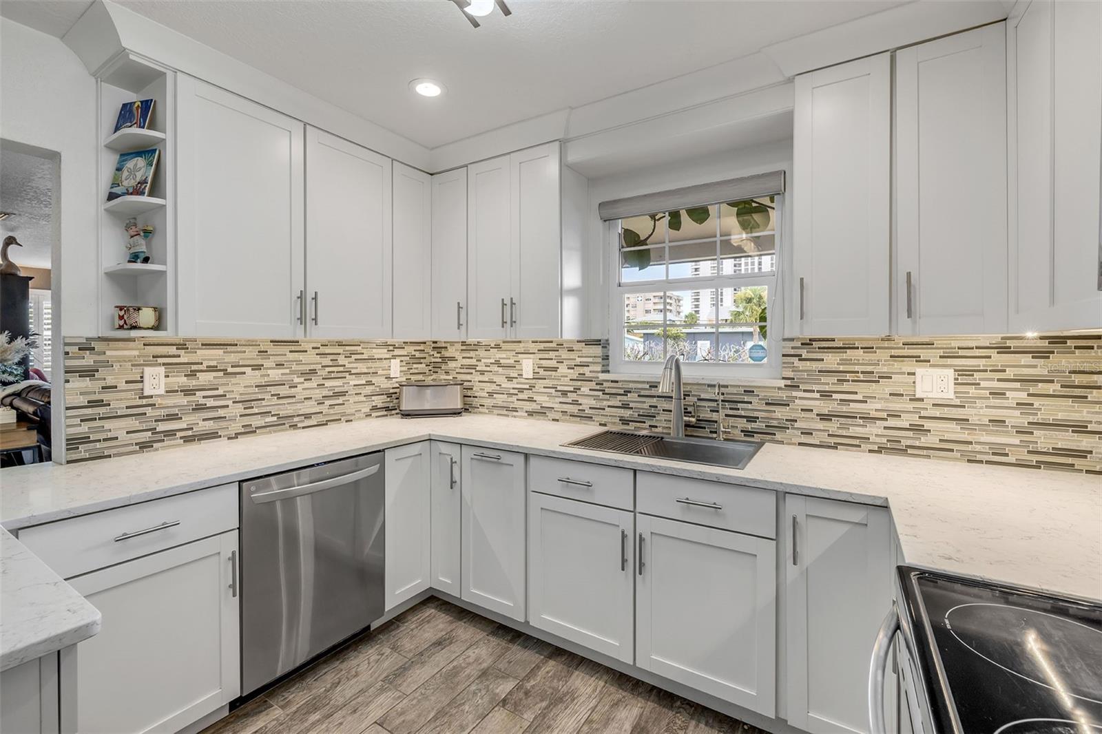 201 S Venetian Way Property Photo 16