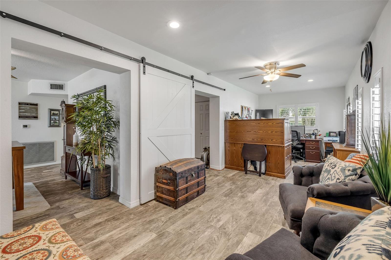 201 S Venetian Way Property Photo 26