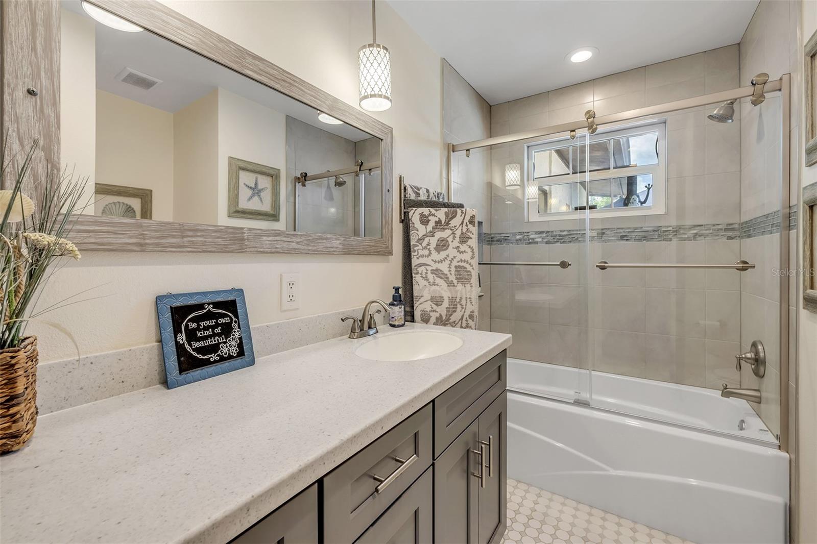 201 S Venetian Way Property Photo 33