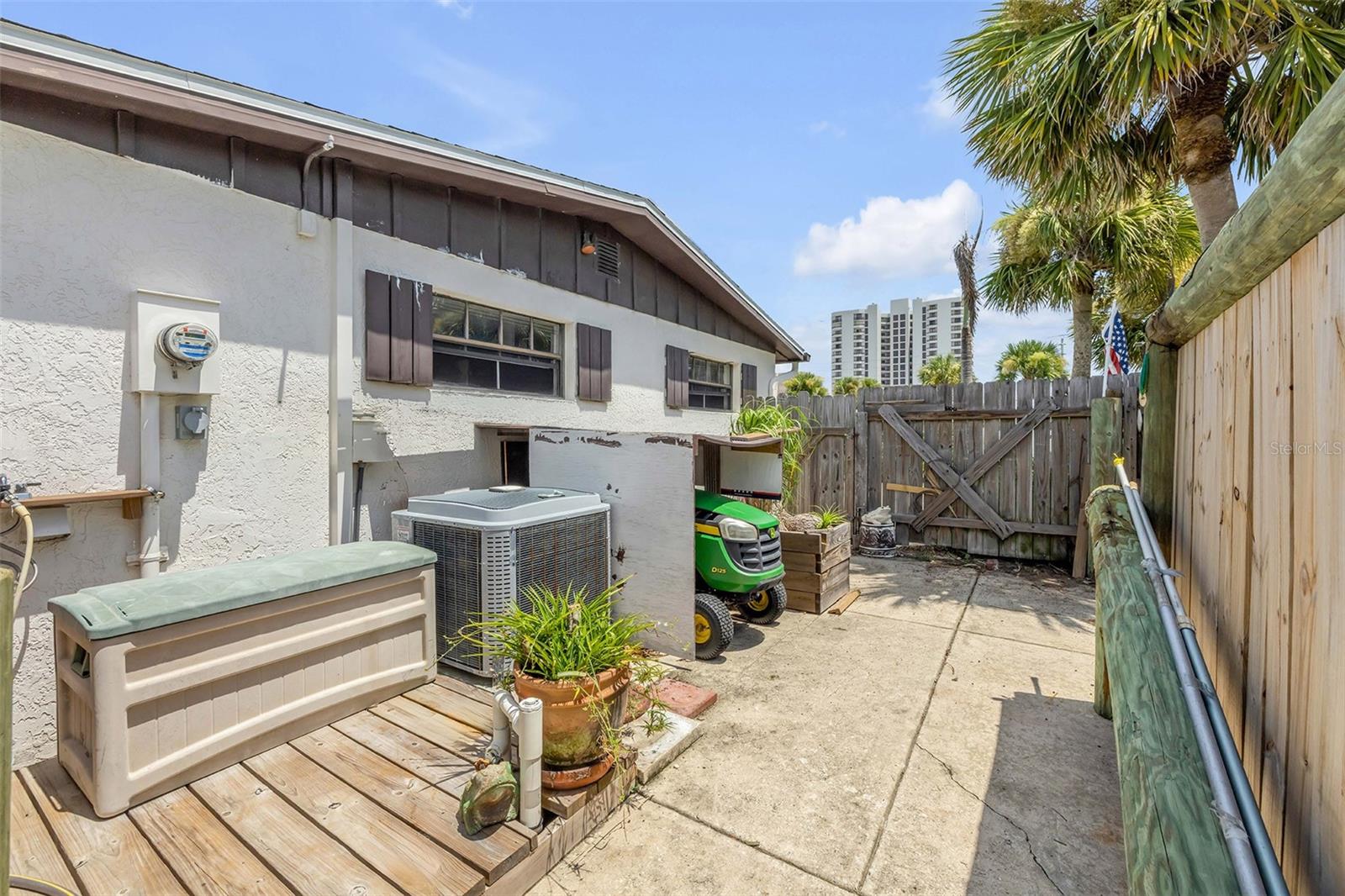201 S Venetian Way Property Photo 45