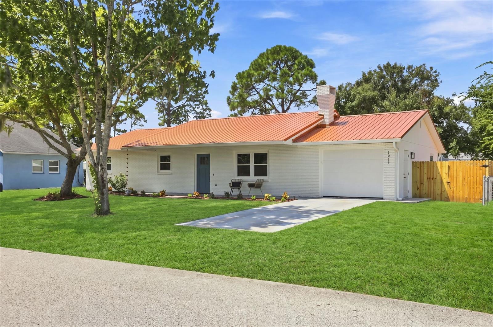 1914 Sabal Palm Dr Property Photo 4
