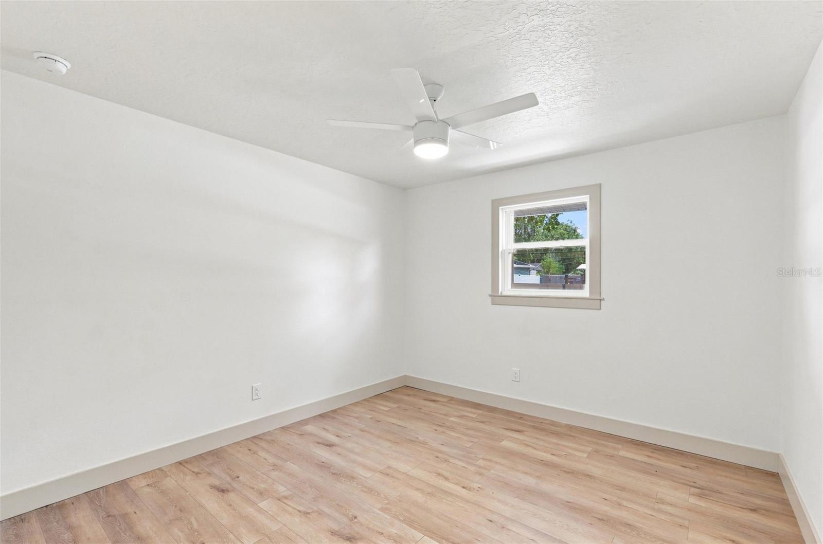 1914 Sabal Palm Dr Property Photo 21