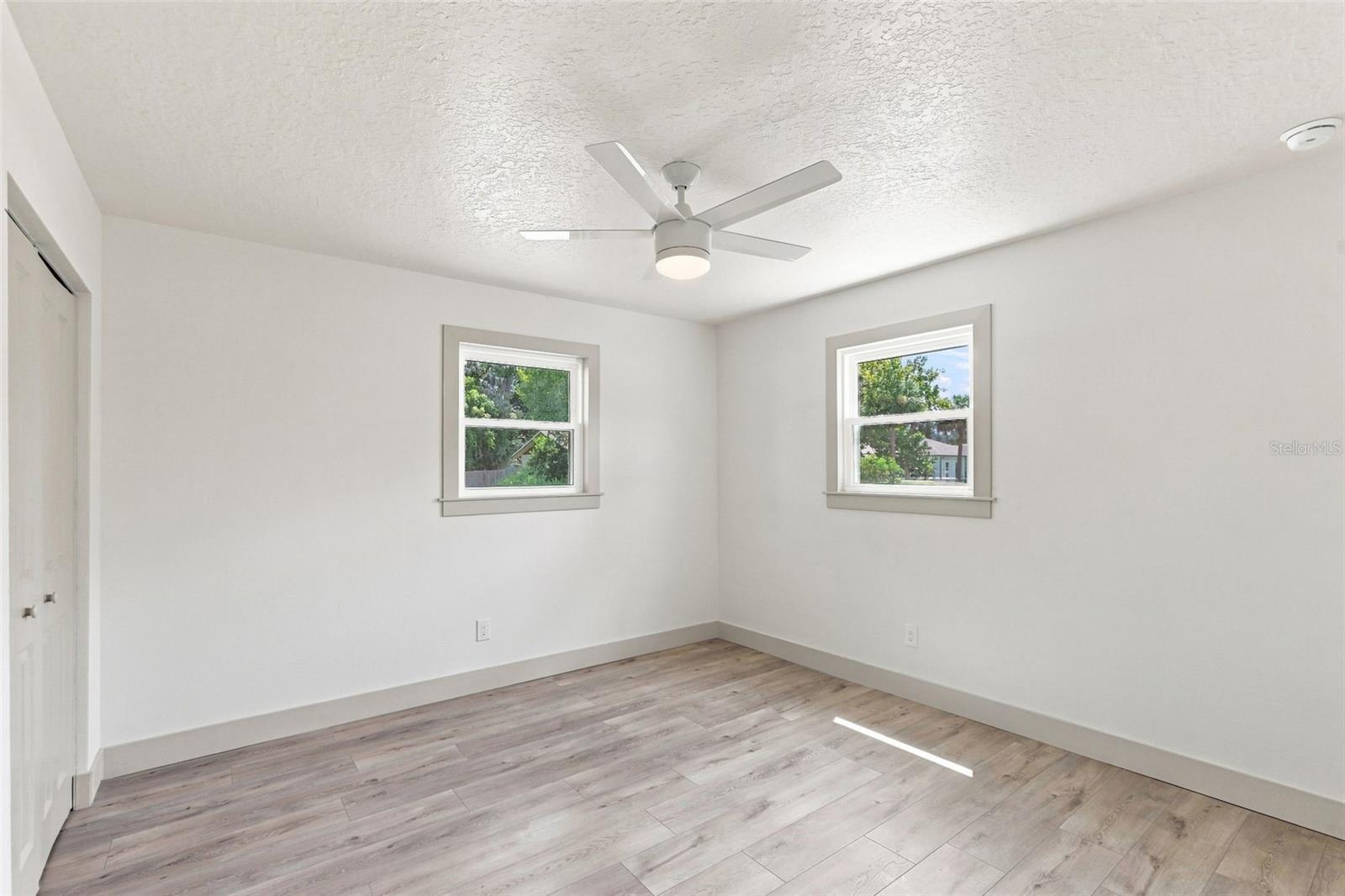 1914 Sabal Palm Dr Property Photo 23