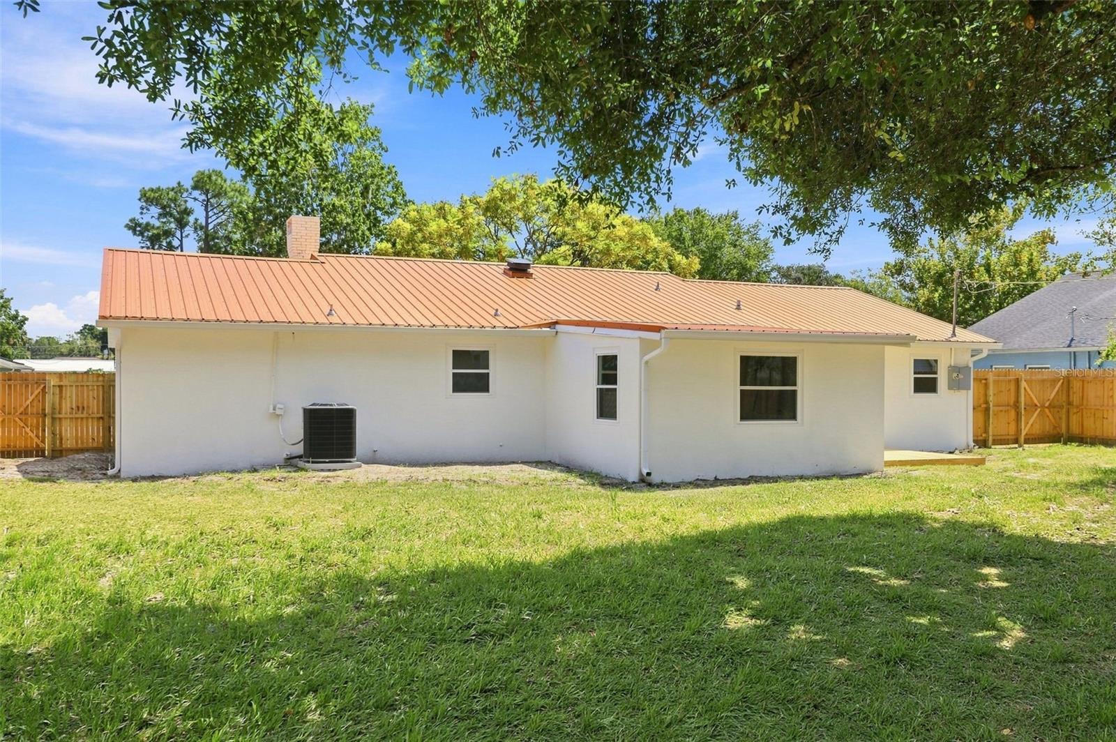 1914 Sabal Palm Dr Property Photo 33