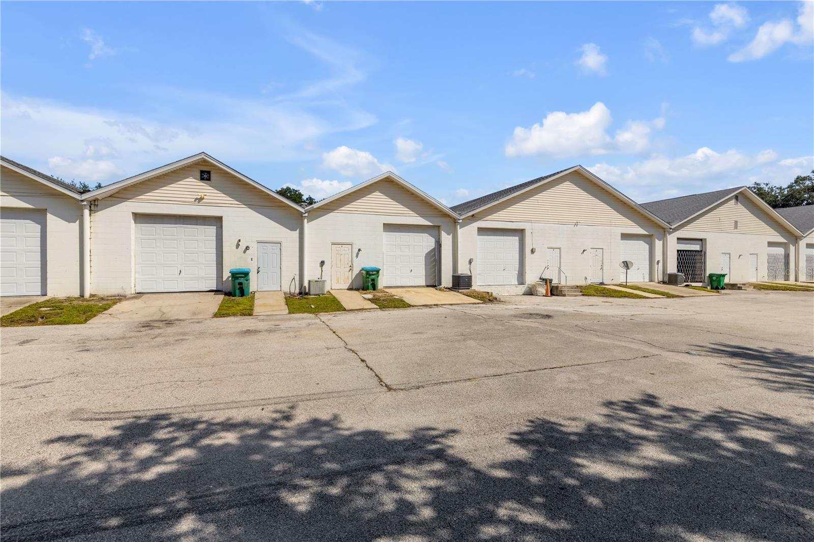 555 8th St #i Property Photo 10