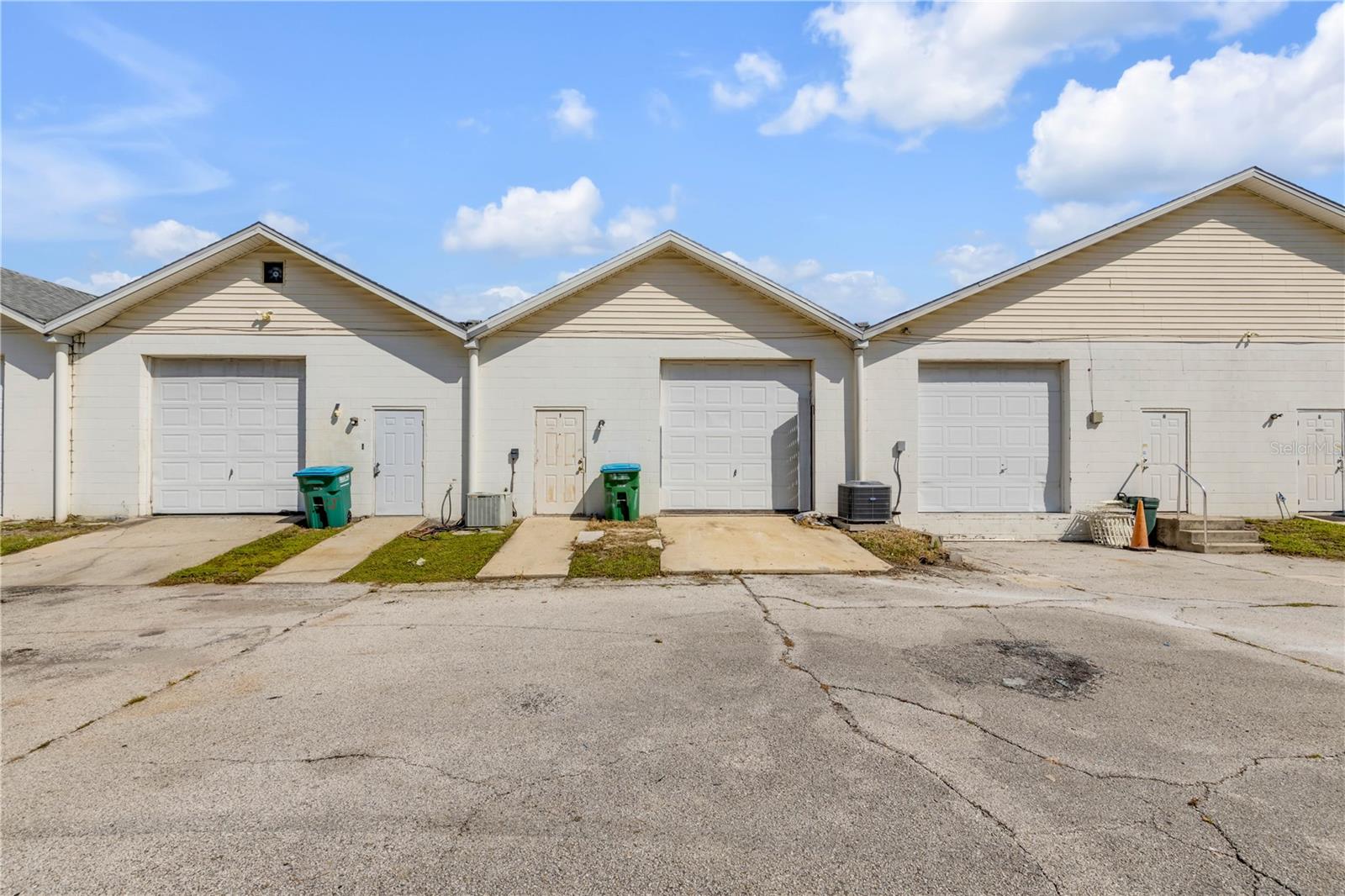 555 8th St #i Property Photo 11