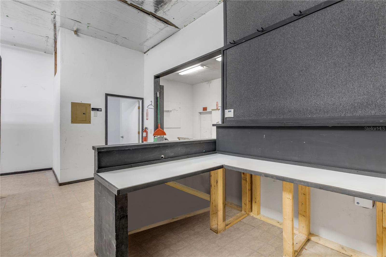 555 8th St #i Property Photo 19