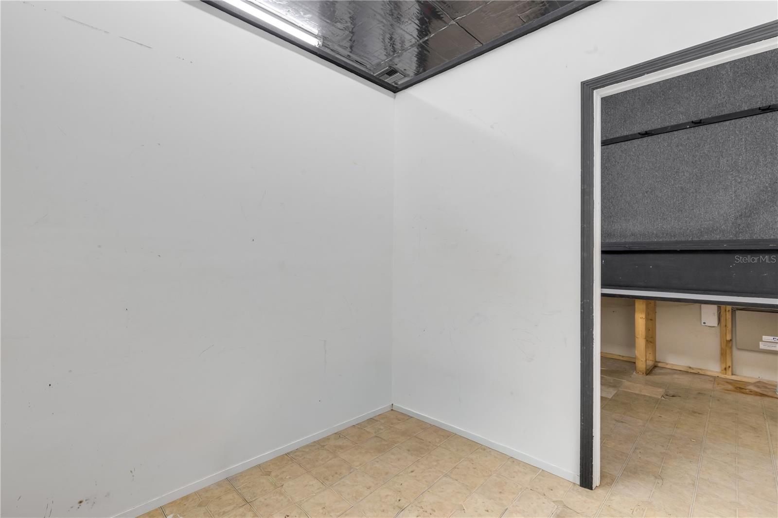 555 8th St #i Property Photo 21