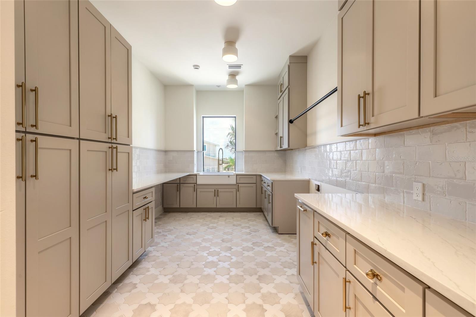 4643 Van Kleeck Dr Property Photo 44