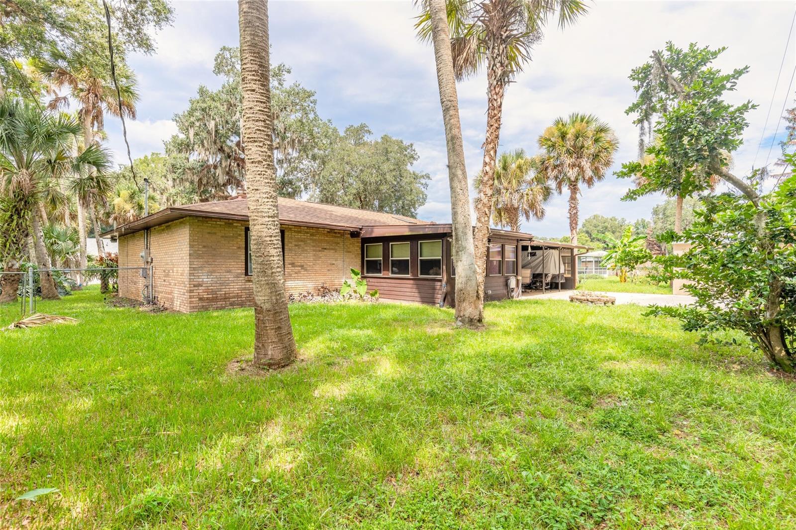 1413 Orange Tree Dr Property Photo 10