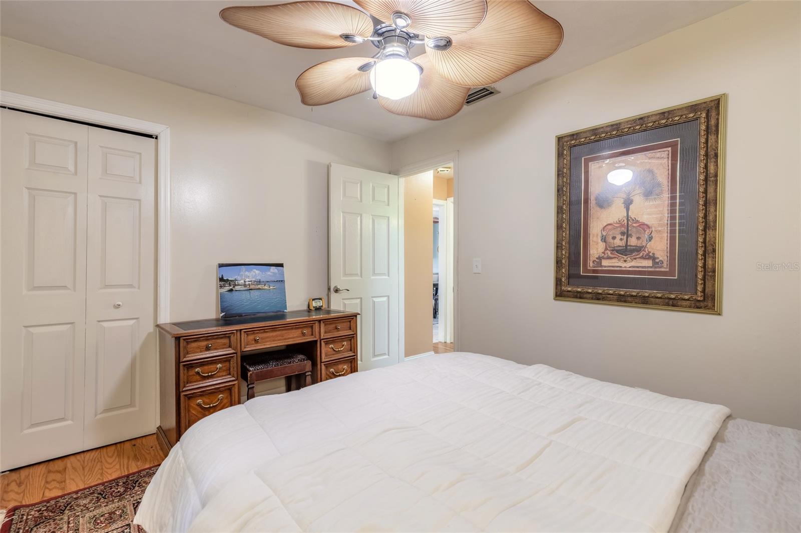 1413 Orange Tree Dr Property Photo 32