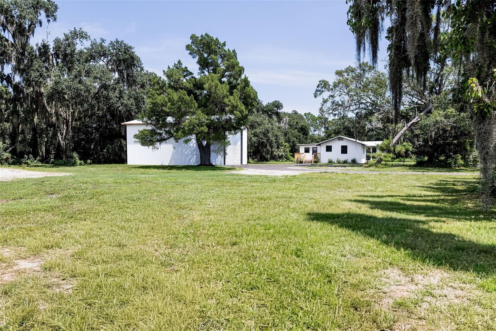 2463 Pioneer Trl Property Photo 20