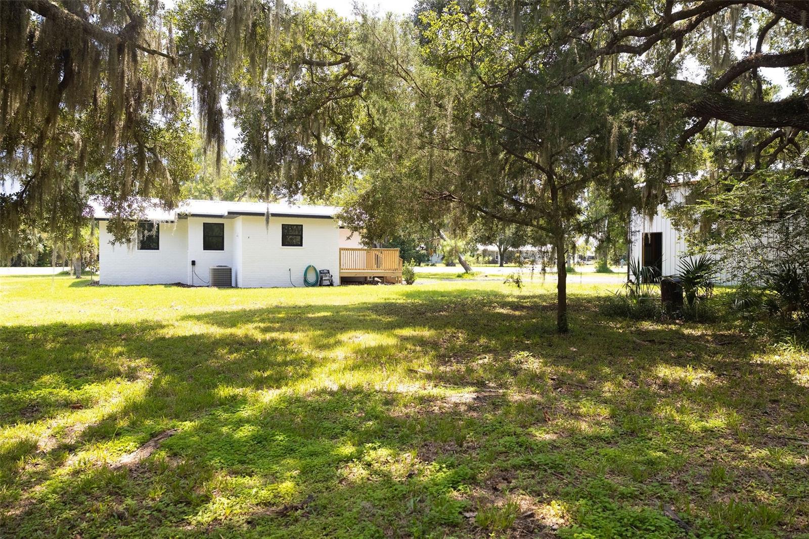 2463 Pioneer Trl Property Photo 28