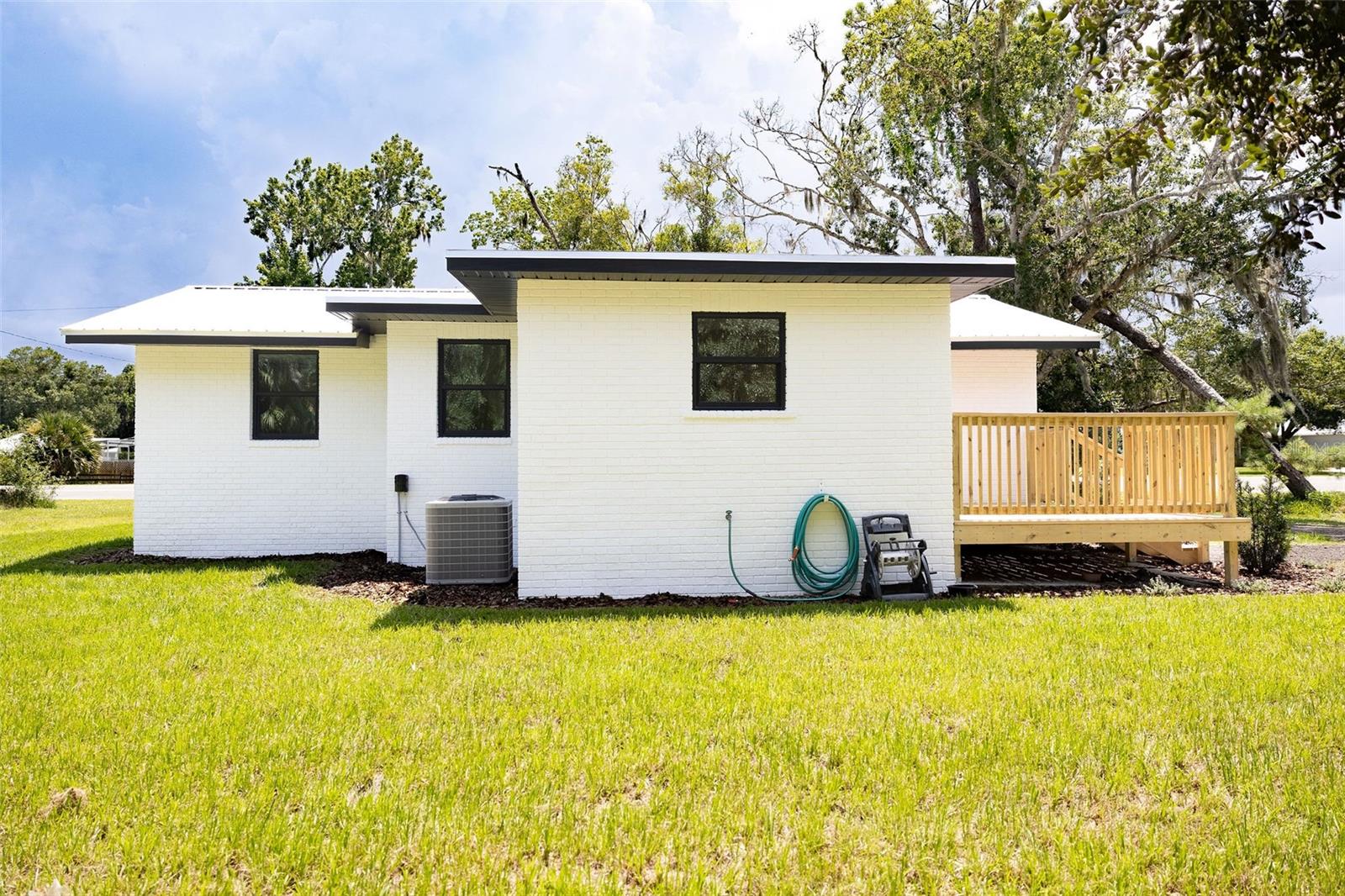 2463 Pioneer Trl Property Photo 30