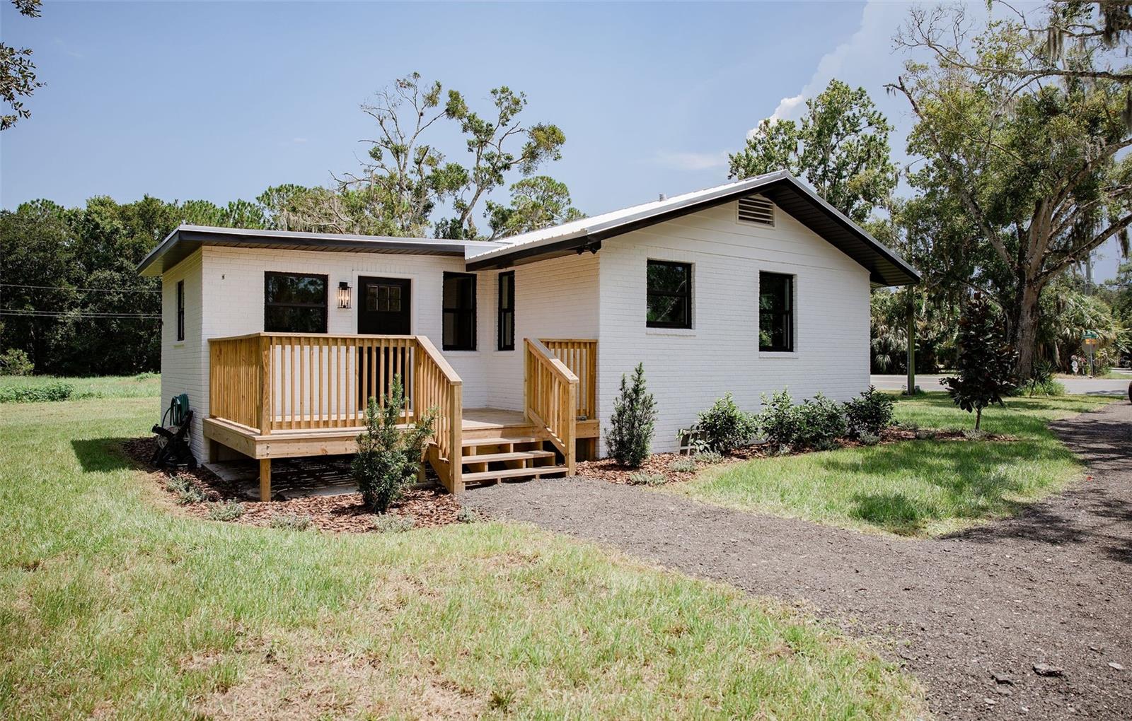 2463 Pioneer Trl Property Photo 31