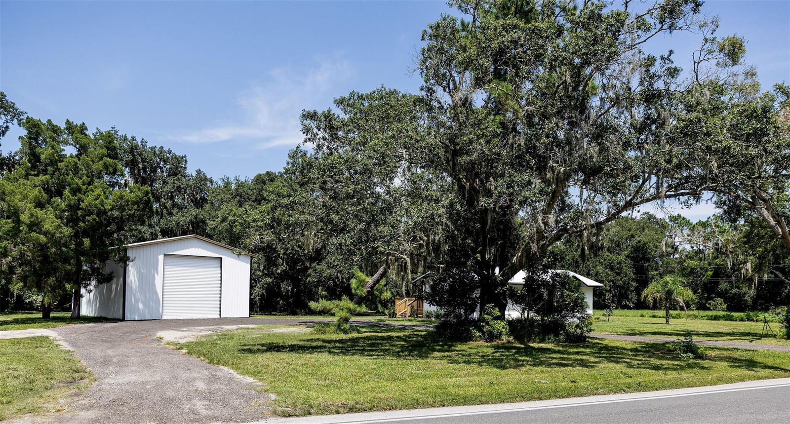 2463 Pioneer Trl Property Photo 40