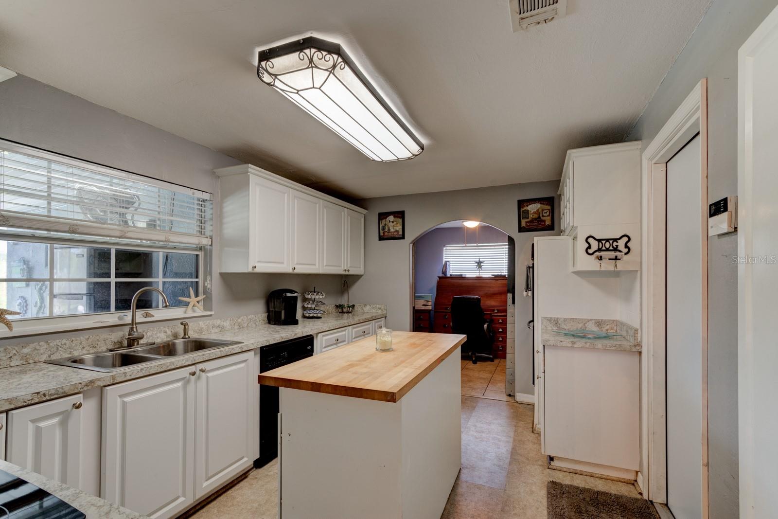 1026 Lake Ave Property Photo 5