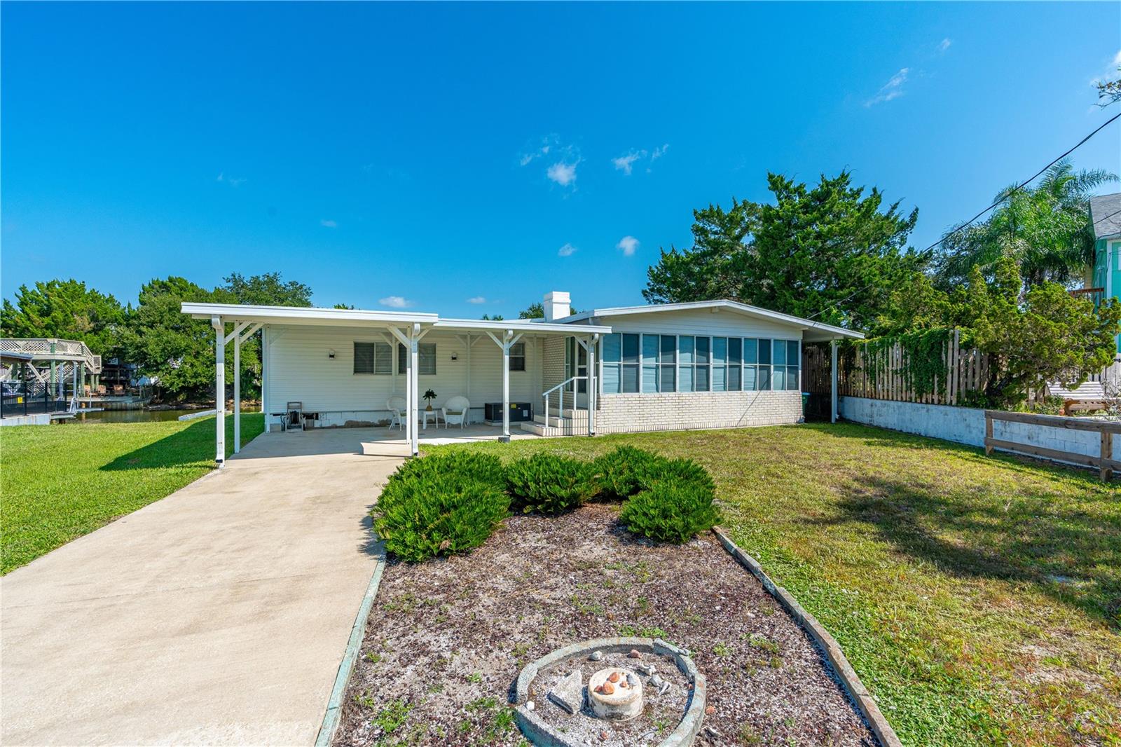 286 Randle Ave Property Photo 12