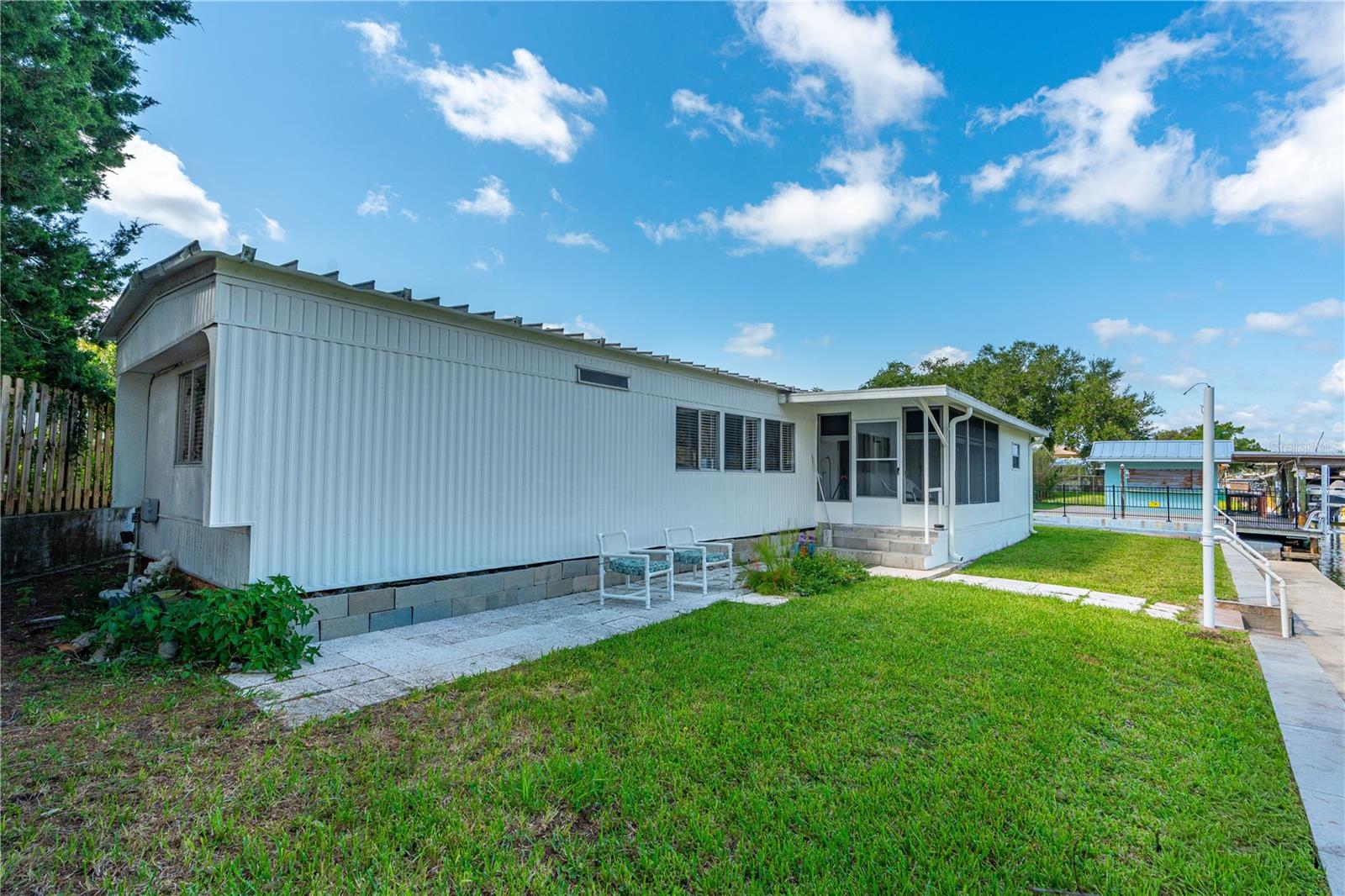 286 Randle Ave Property Photo 15
