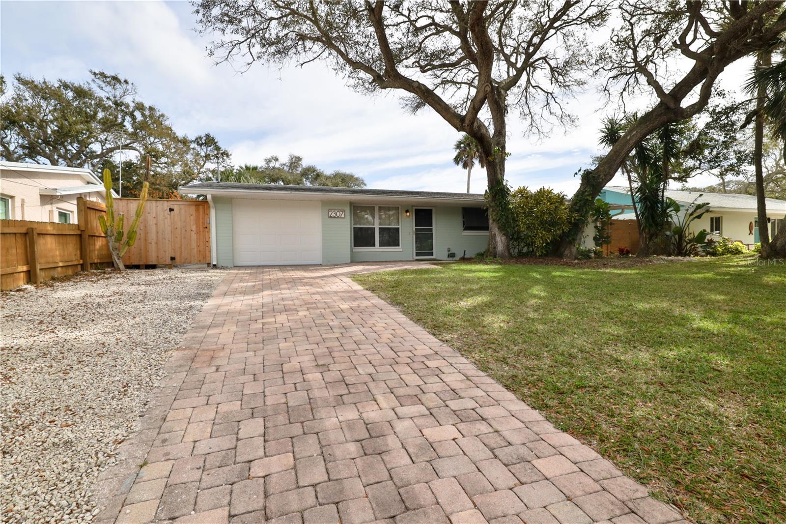 2307 SAXON DR Property Photo 1