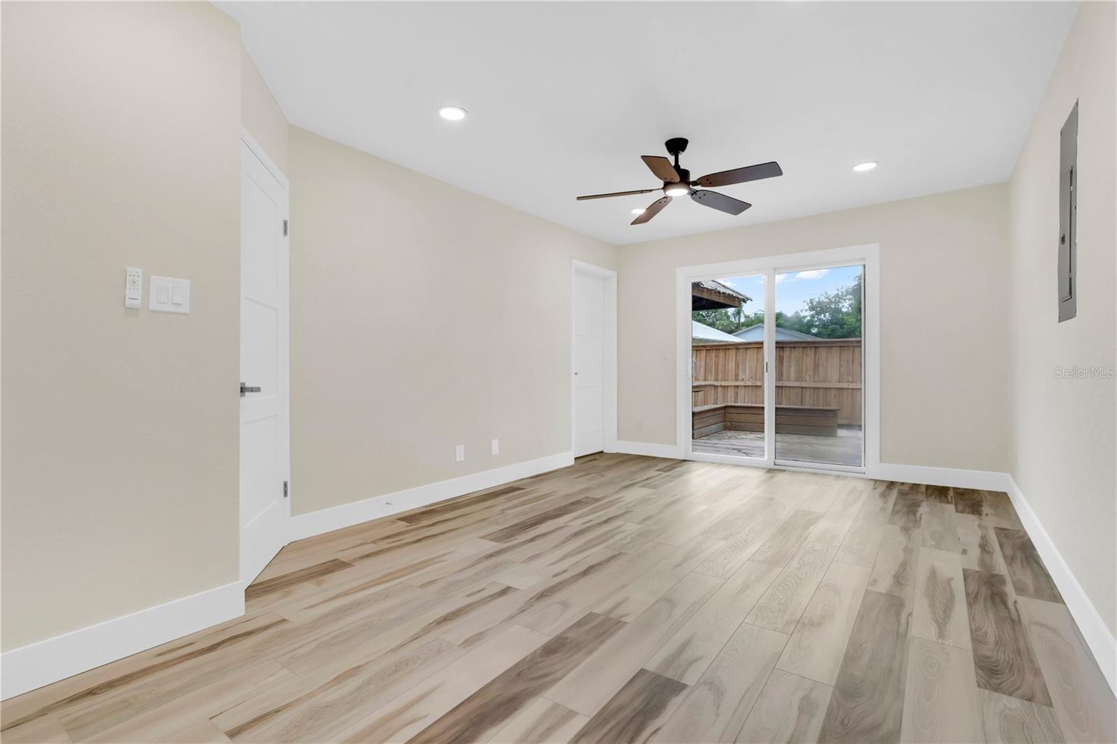 2304 Travelers Palm Dr Property Photo 13