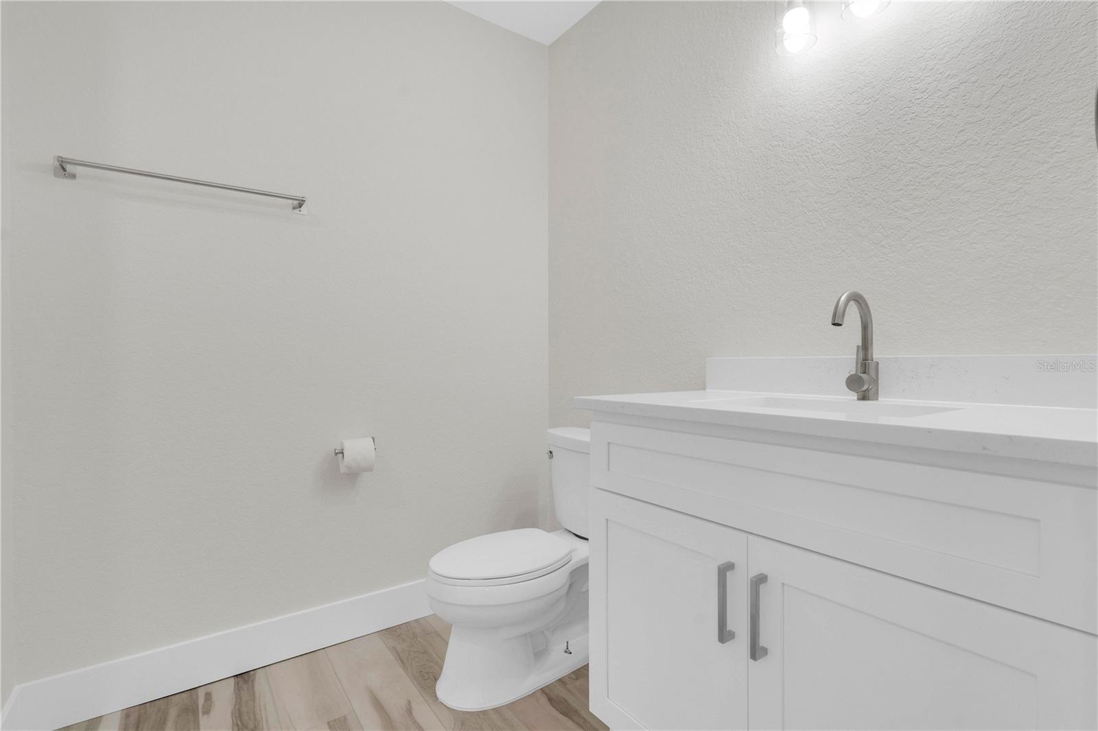 2304 Travelers Palm Dr Property Photo 19