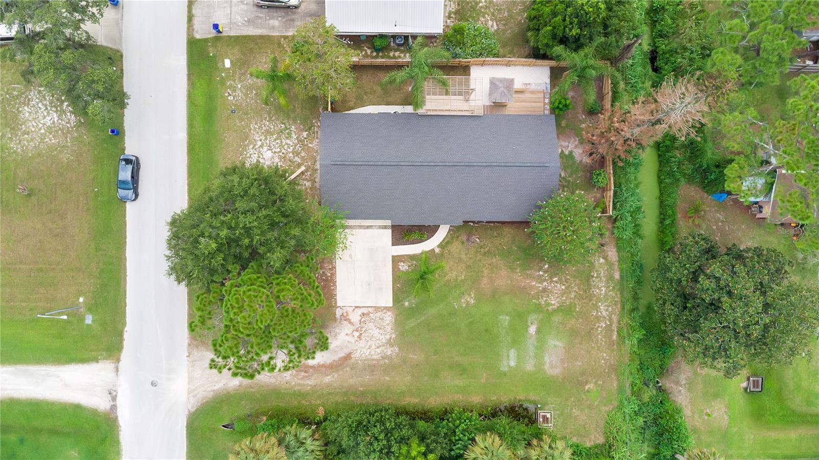 2304 Travelers Palm Dr Property Photo 29