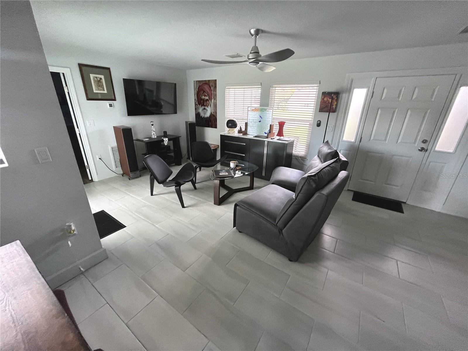 101 Sea St Property Photo 6