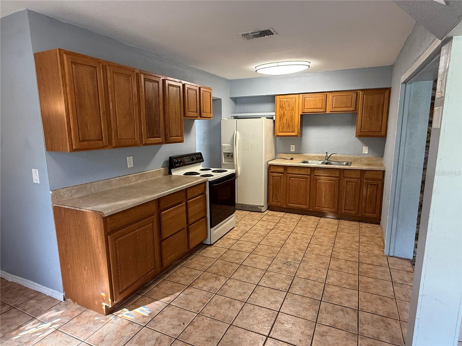 3306 Yule Tree Dr Property Photo 5