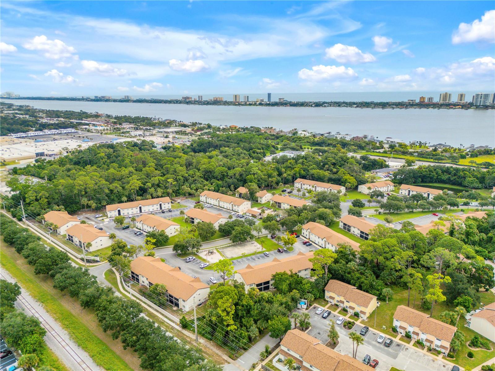 430 Banana Cay Dr #a Property Photo 4