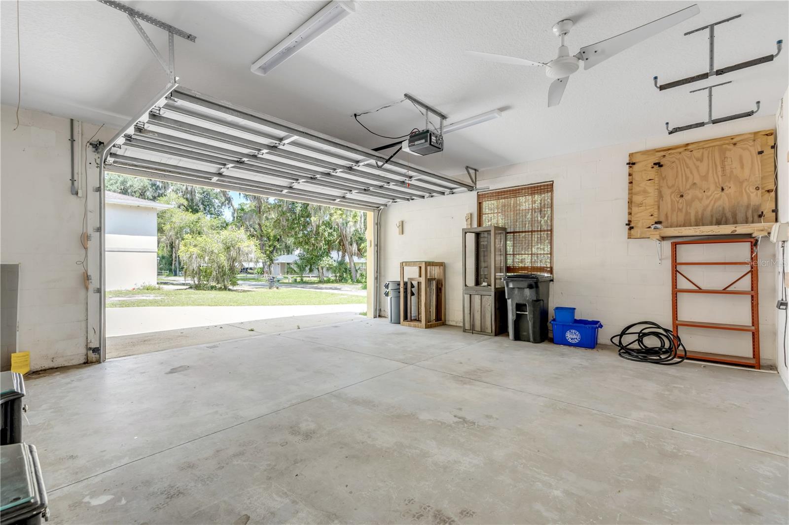 830 S Duss St Property Photo 37